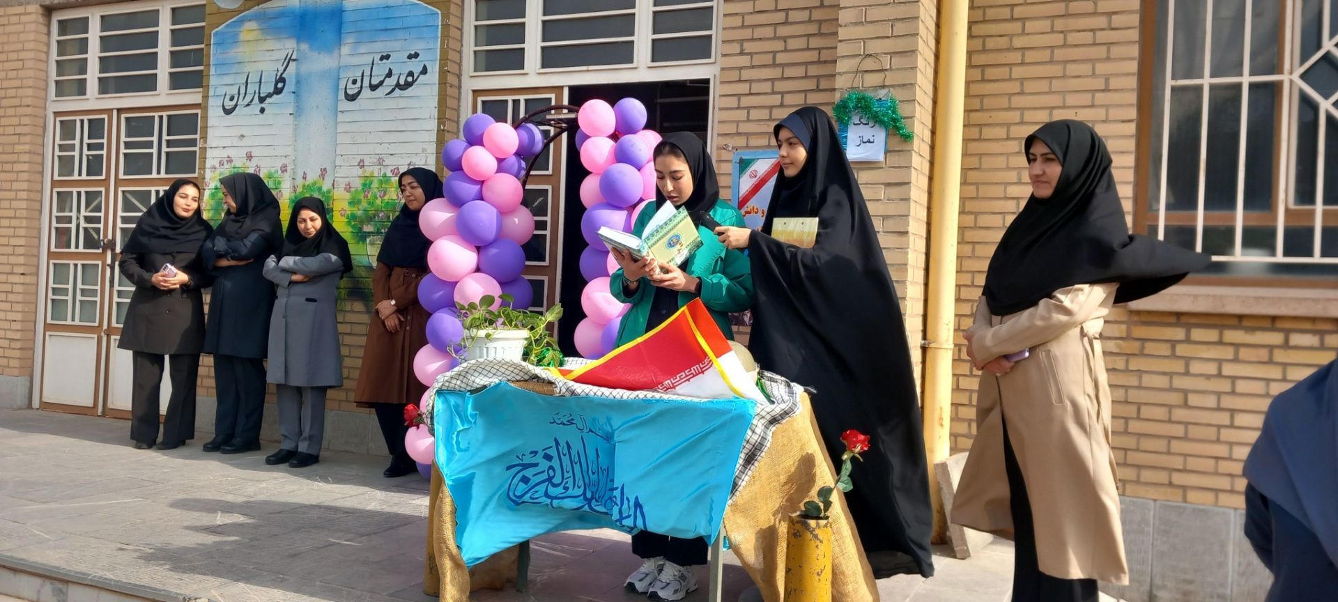 گرامیداشت هفته دفاع مقدس همزمان با آغاز سال تحصیلی در دبیرستان کوثر جلگه رخ