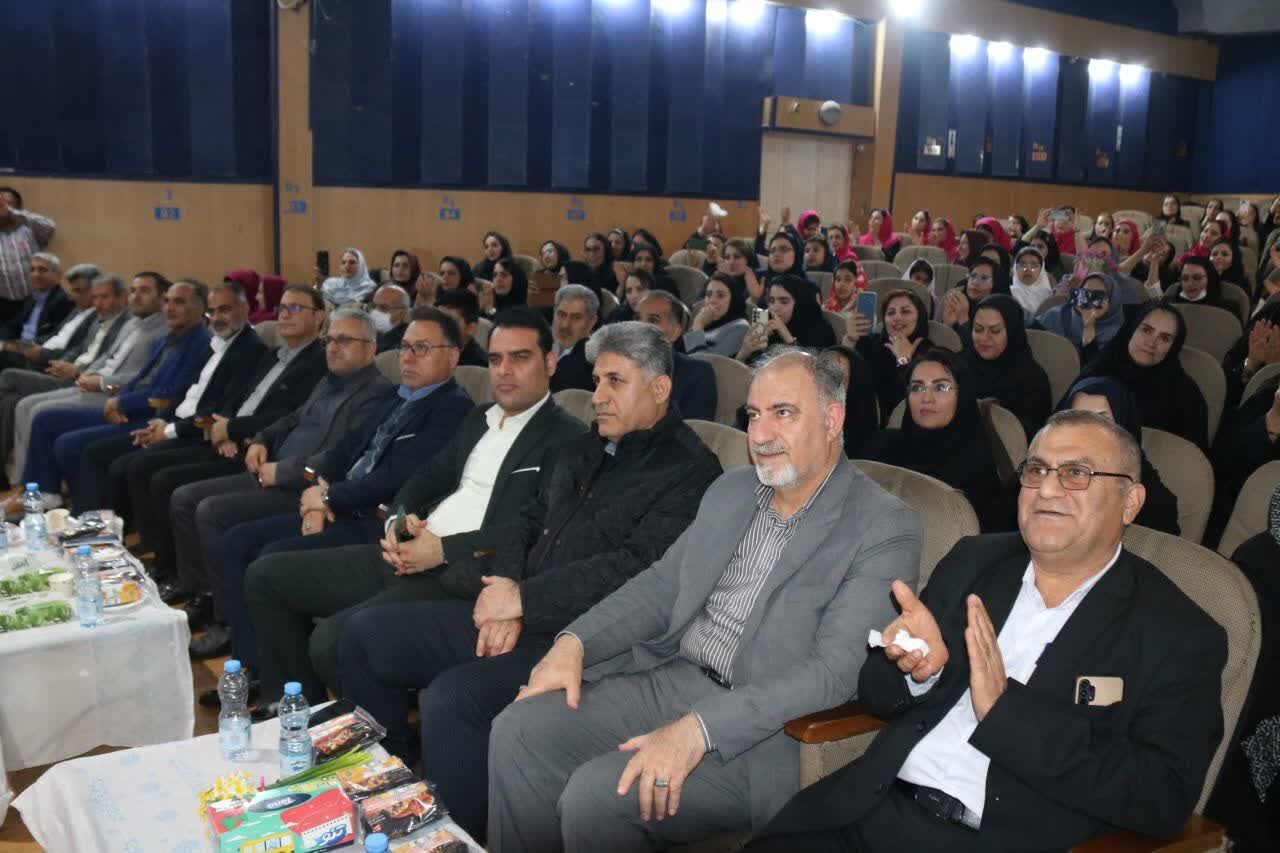 رییس اداره مدارس و مراکز غیردولتی خوزستان بر جایگاه زن و نقش مؤسسان در ارتقای آموزش تاکید کرد