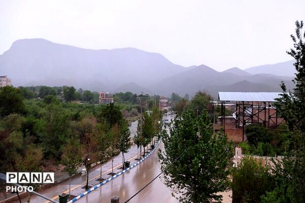 باران بهشتی، رنگین کمان زیبا و نسیم باطراوت بهاری هدیه اردیبهشت ماه در شهر بار
