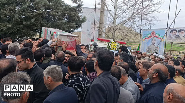 بدرقه تا بهشت، مراسم خاکسپاری شهید سرافراز پرویز ضرونی در کوهدشت 