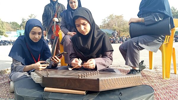 المپیاد ورزشی درون مدرسه ای در دبیرستان صدیقه 1 مشهد