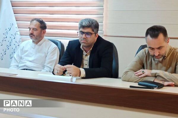 تقدیر از داوران مسابقات قرآن و عترت ورامین 