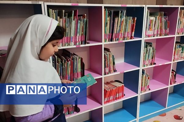  پیوند دانش‌آموزان دبستان سرای دانش با فرهنگ کتاب و کتابخوانی