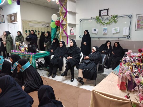 جشن نیمه‌شعبان در دبیرستان شاهد ارض اقدس ناحیه۳ مشهد