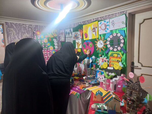  نمایشگاه بازی‌های یادگیری دبستان آیین مهر ورزی 