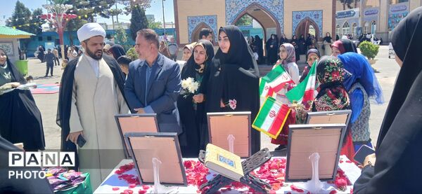 معلم،معمار آینده کشور است