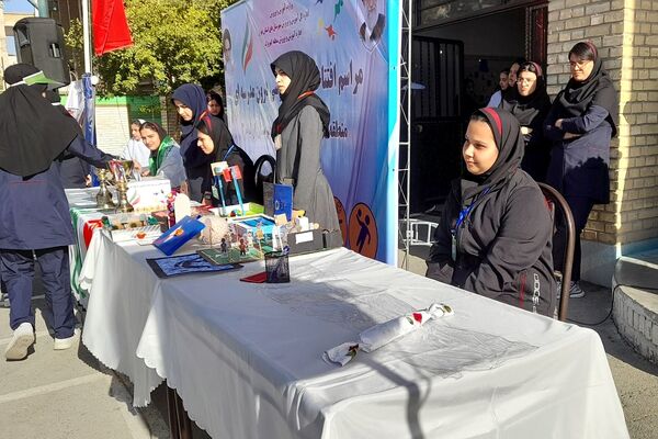 افتتاحیه انجمن ورزشی درون مدرسه ای منطقه کهریزک در هنرستان اولیاء۳