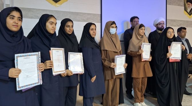 آیین تجلیل از برگزیدگان پویش «دختران زینبی» در بندر لنگه