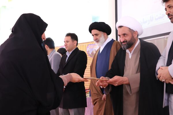 برگزاری هفتمین اجلاس نماز دانش‌آموزی در فارسان