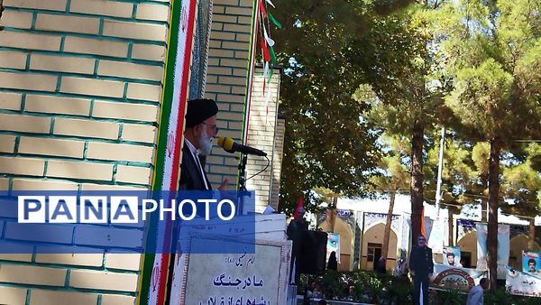 نماز جمعه در جوار شهدای بهشت فضل نیشابور 