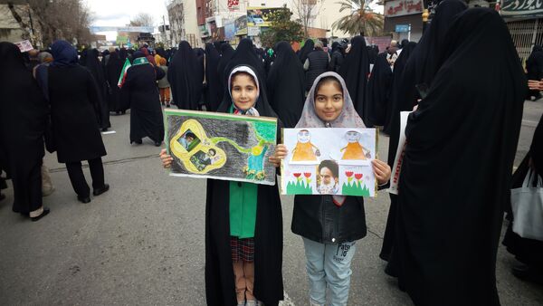 راهپیمایی 22 بهمن در مه ولات 