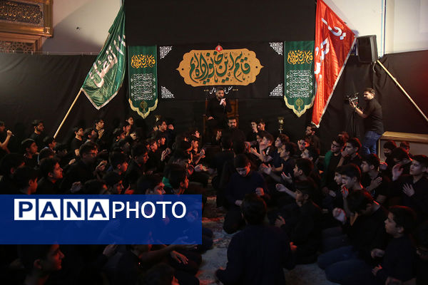 محفل عزاداری نوجوانان فاطمی در دهه اول محرم الحرام