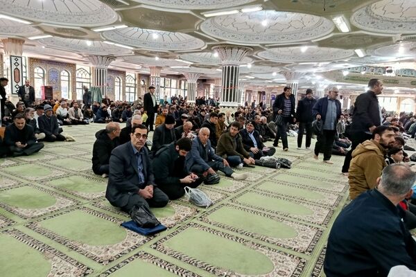 نماز باشکوه فطر در شهرکرد 