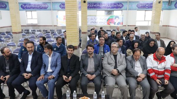 برگزاری مانور متمرکز استانی زلزله و ایمنی همزمان با سراسر کشور در مدرسه نیکان ناحیه 2 کرج 