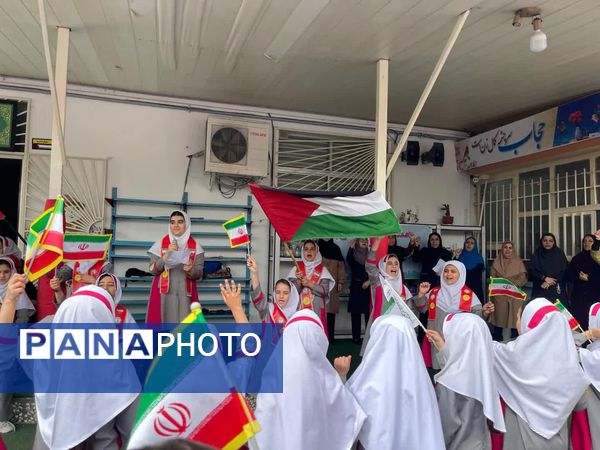 دانش‌آموزان دبستان دخترانه شاهد محمودآباد شعار مرگ بر اسرائیل سردادند