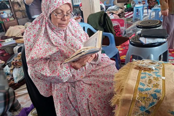 اوج دعا و تَضَرُّع در آخرین روز اعتکاف 