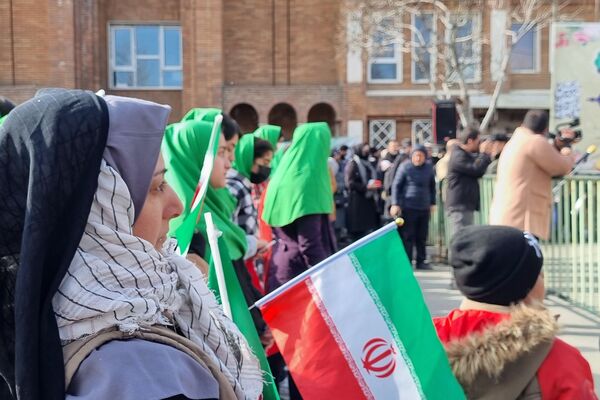 زنده کردن یاد و خاطره بهار 57 در دل سرمای زمستان