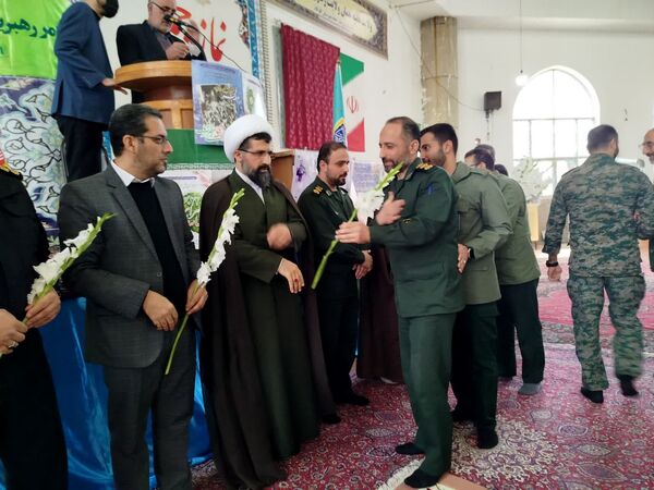 گرامیداشت سالروز ورود امام خمینی به میهن در نماز جمعه گلوگاه 
