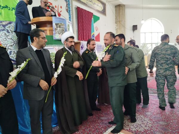 گرامیداشت سالروز ورود امام خمینی به میهن در نماز جمعه گلوگاه 