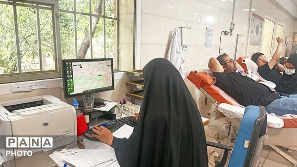 همدلی خبرنگاران قم در سنت اهدای خون