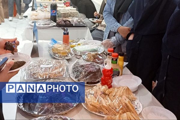 بازارچه خلاقیت؛ جشن خوداتکایی دختران خدیجه‌الکبری در قالب دست‌سازه‌ها و طعم‌ها