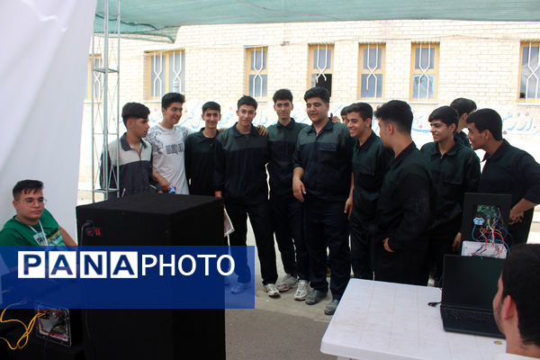 چهارمین جشنواره خلاقیت و دست‌سازه هنرستان قدس قم