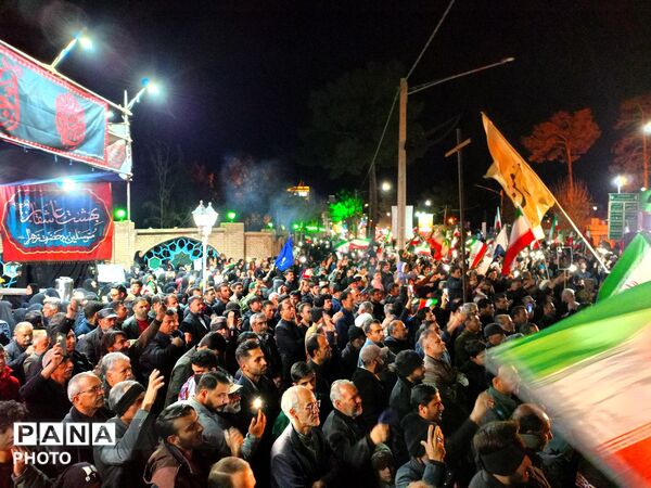 چهاردهمین شب از اتحاد مقدس؛ خیابان ها غرق در صدای مرگ بر آمریکا