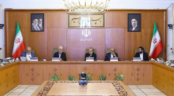دولت در مدیریت فرایند اصلاح الگوی مصرف پیشگام است/ از هیچ تلاشی برای حمایت از چرخه تولید فروگذار نخواهیم کرد