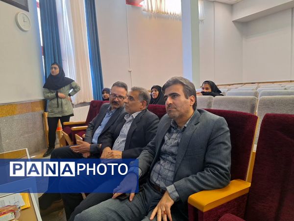 چهل و سومین جشنواره فرهنگی هنری فردا در دبستان آرمینه مصلی نژاد ناحیه۶ 