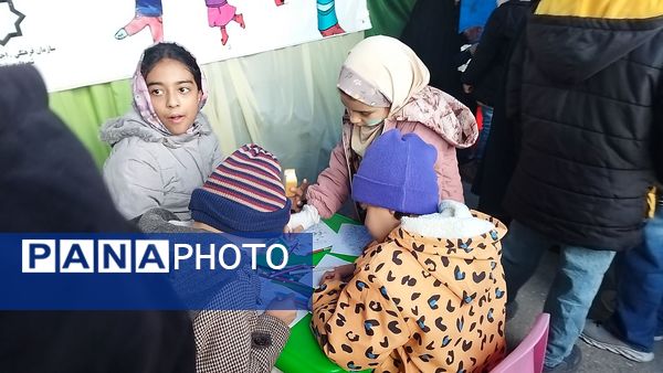 حضور مردم در مهمانی کیلومتری اعیاد شعبانیه نیشابور