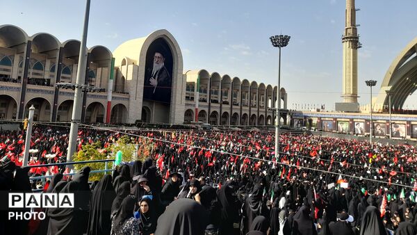  تهران در سوگِ رهبر شهید ایستاد