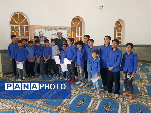 میز خدمت آموزش و پرورش در نماز جمعه