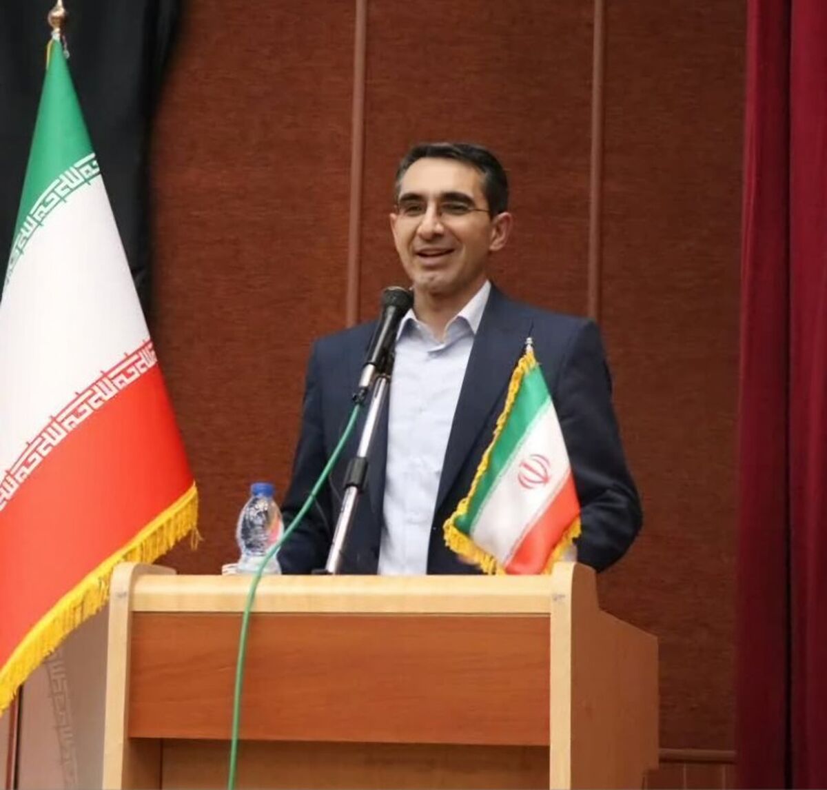 آماده‌ایم که پای صحبت‌های معلمان، دانش‌آموزان و اولیا بنشینیم