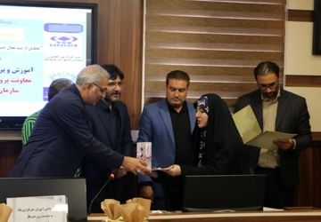 تجلیل از دانش‌آموز خبرنگاران پانا ناحیه یک شهرری به مناسبت روز خبرنگار