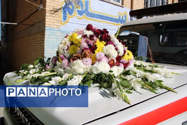 عطر شهادت در کلاس درس؛ دانش‌آموزان سامان میزبان پیکر پاک شهید گمنام شدند