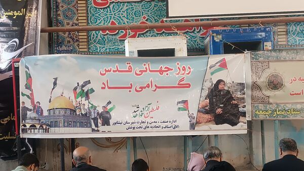 نماز جمعه در آخرین جمعه ماه رمضان در نیشابور 
