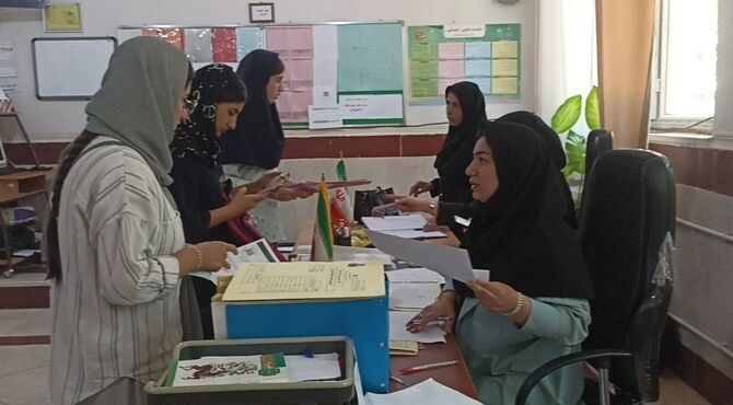 آغاز ثبت‌نام دانش‌آموزان پایه دهم در مدرسه ام‌البنین منطقه بیرانوند