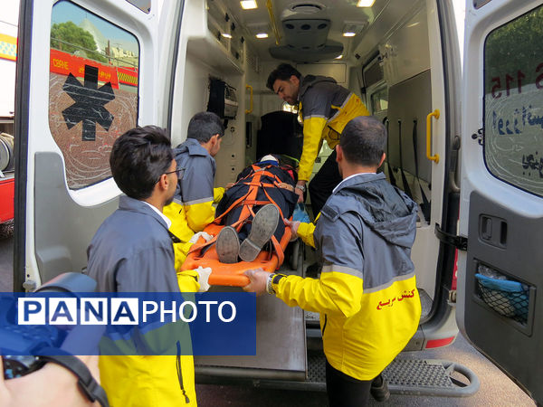 برگزاری مانور زلزله در هنرستان محمودیه شهرستان بجنورد 