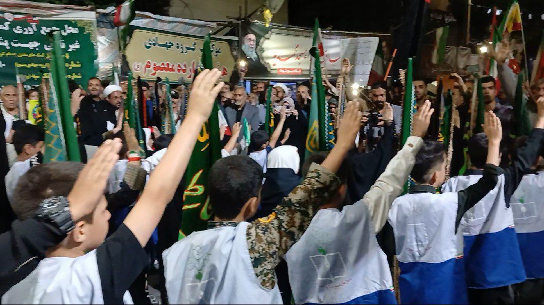 مردم نهاوند با حضور پرشور، یاد امام خمینی(ره) را زنده نگه داشتند