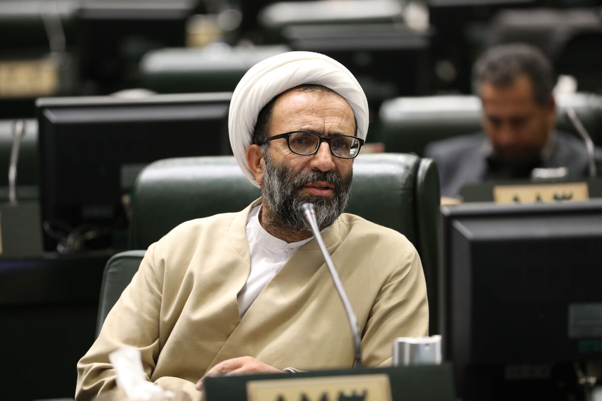 سلیمی: عدم حضور وزیرکار به منزله وارد بودن سوال و دریافت کارت زرد است