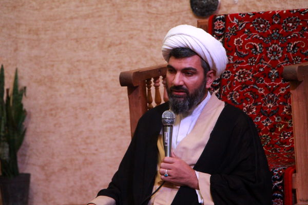 حضور خادمان رضوی در اعتکاف دانش‌آموزی فهرج