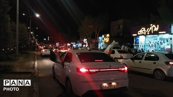 چهل و یکمین رژه ماشینی بلوار فضل نیشابور پس از آغاز جنگ 