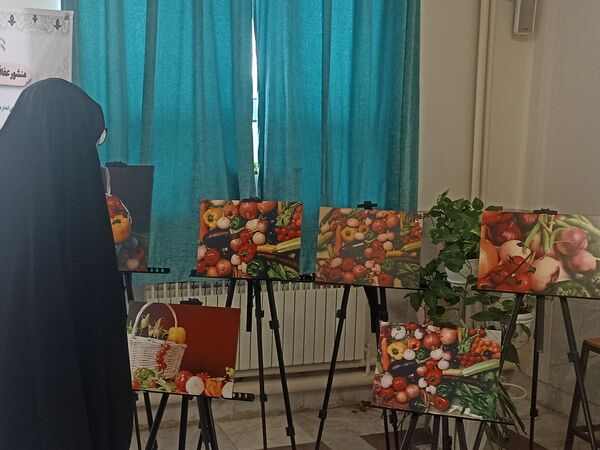 بازدید دانش‌آموزان دبیرستان شاهد شهید حمامی ناحیه۶ از رشته‌ها و فضای هنرستان