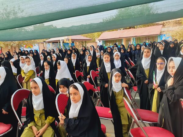 بازگشایی مدرسه غنچه ها ی انقلاب برای سالی پرنشاط