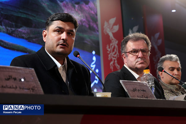 نشست نقد و بررسی فیلم «غبار میمون» در چهل و چهارمین جشنواره ملی فیلم فجر