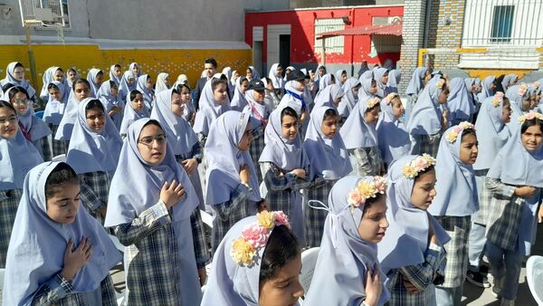 آیین نواختن " زنگ سپاس معلم "  در تربت حیدریه