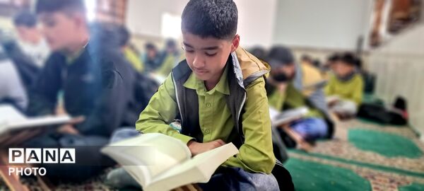 مدرسه شهید صادقی، میزبان دانش آموزان روزه دار در محفل نورانی قرآن