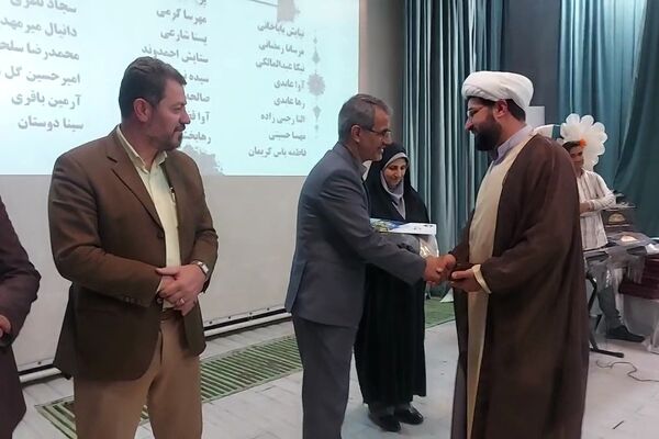 برگزاری اختتامیه طرح‌ها و برنامه‌های معاونت آموزش ابتدایی کهریزک 