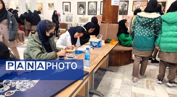 نمایشگاه آثار هنری دانش‌آموزان هنرستان محمودیه بجنورد 