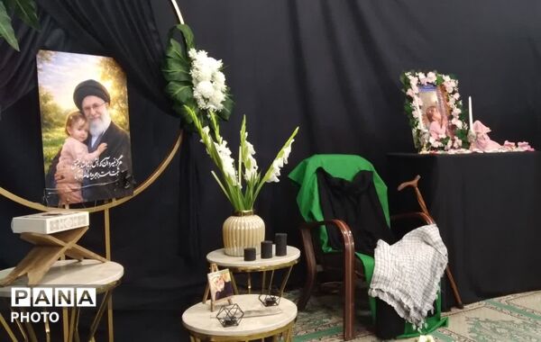  مراسم بزرگداشت رهبر شهید با حضور منتخب دانش‌آموزان استان یزد